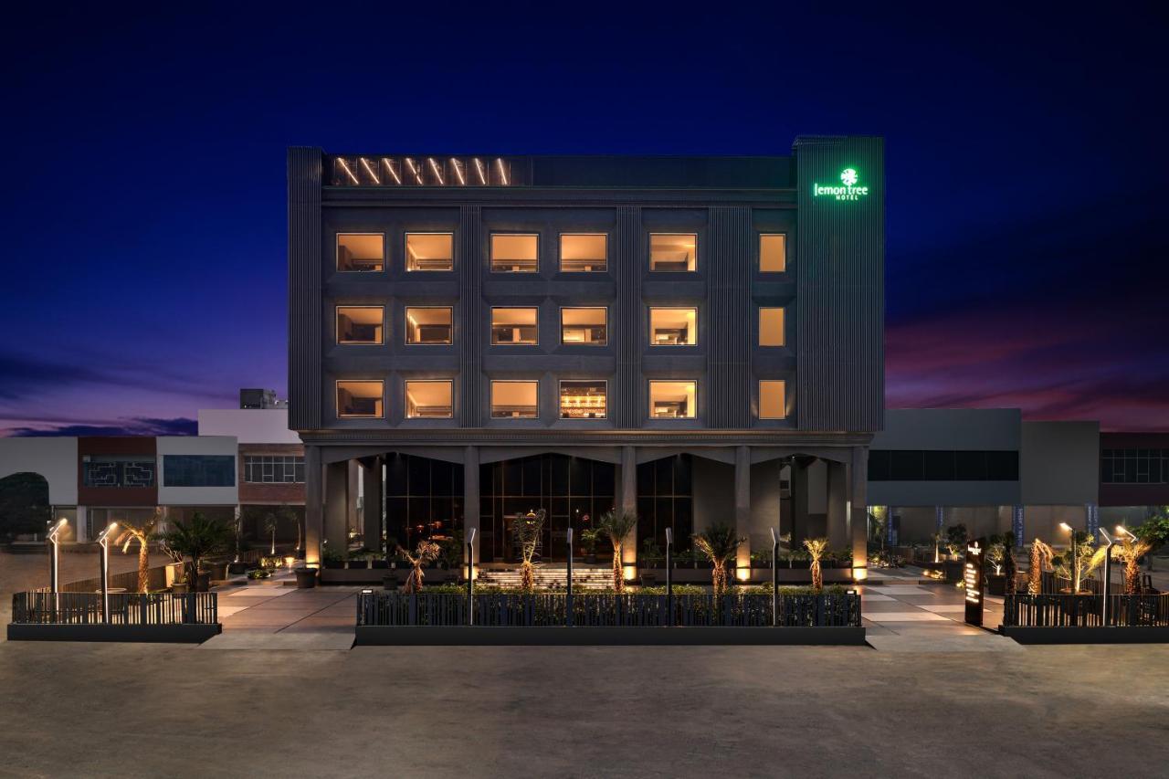 Lemon Tree Hotel, Hisar Bagian luar foto
